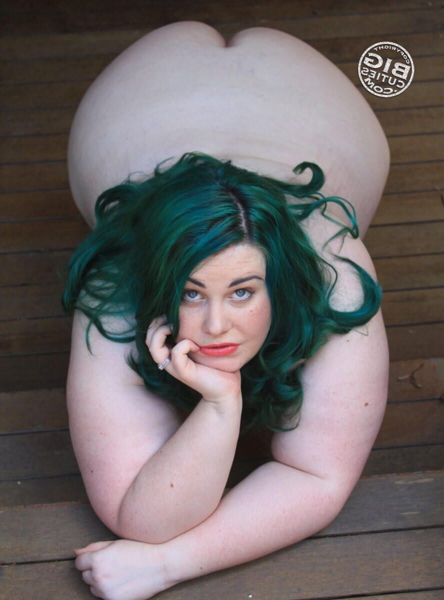 BBW LAUREL CUTE EMO PLUMPER