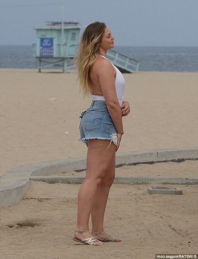 Iskra Lawrence 