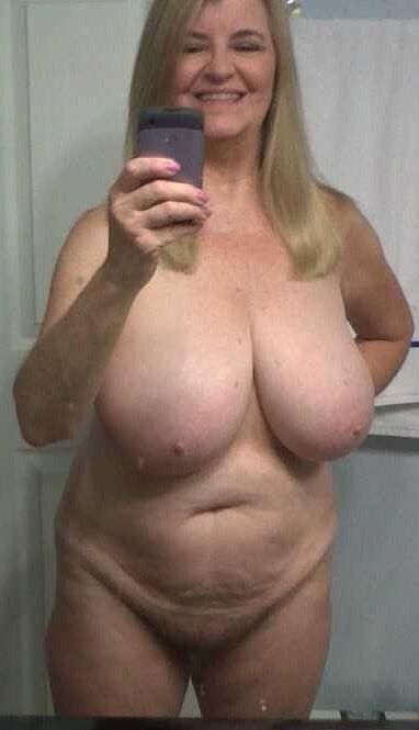 Selfshot plumpers