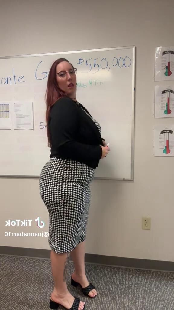 Joanna Bunda Enorme Tatuada Tesão BBW Professor Misto de Tiros Quentes