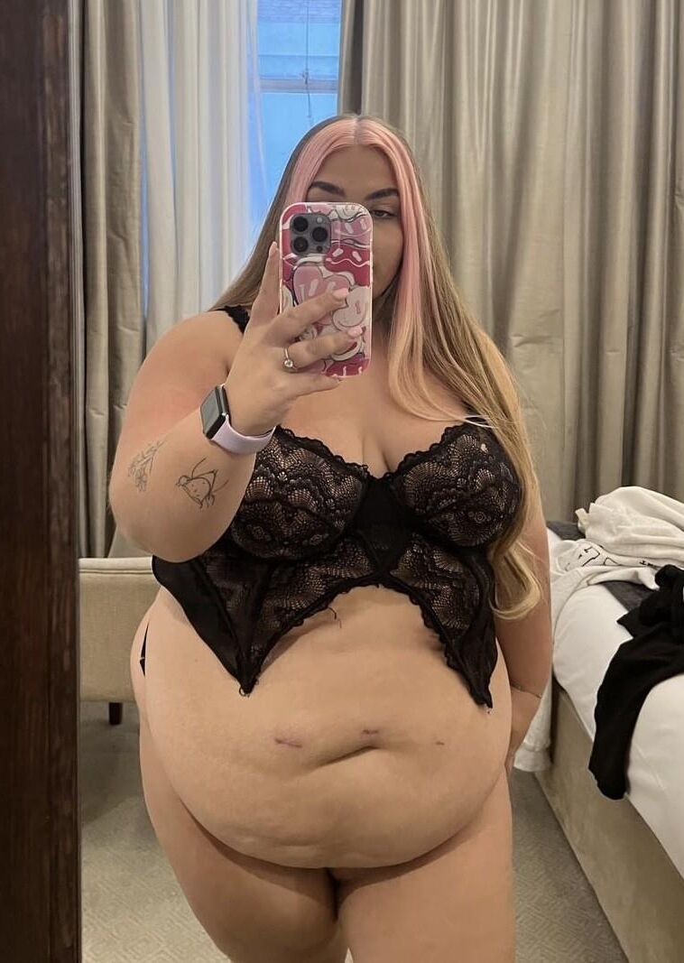 Beautiful Fat Blonde Lillie Big Belly