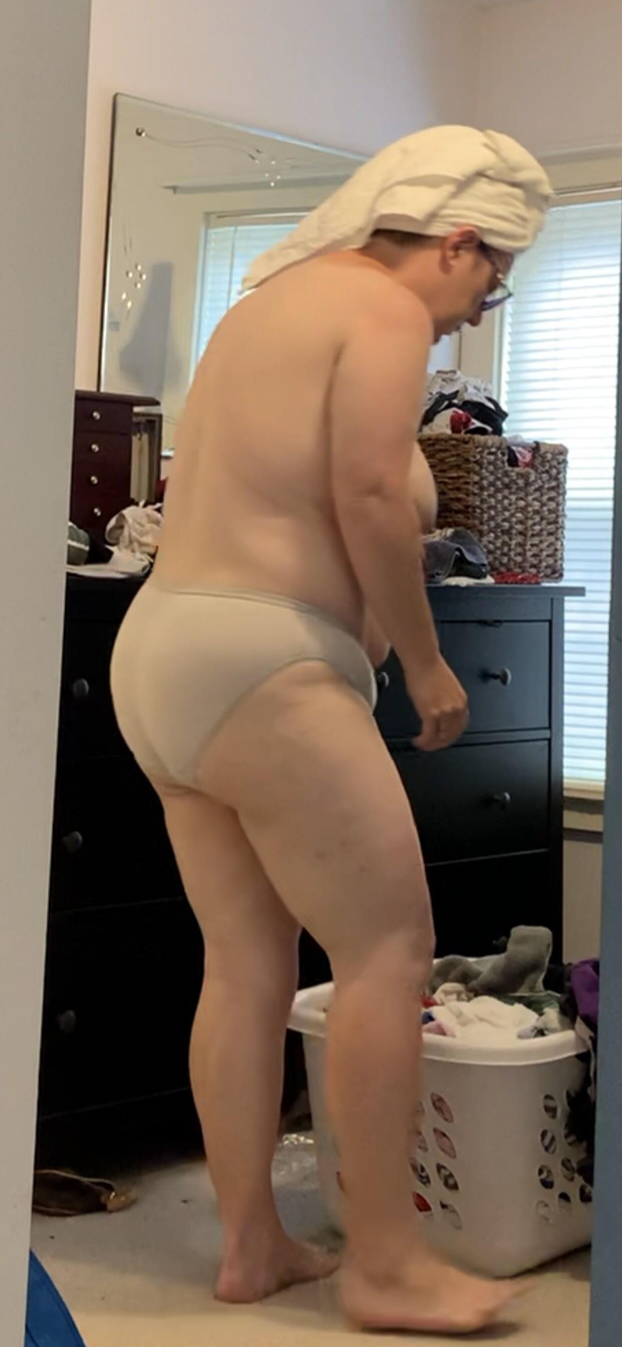 Jennifer BBW Wife Getting Ready