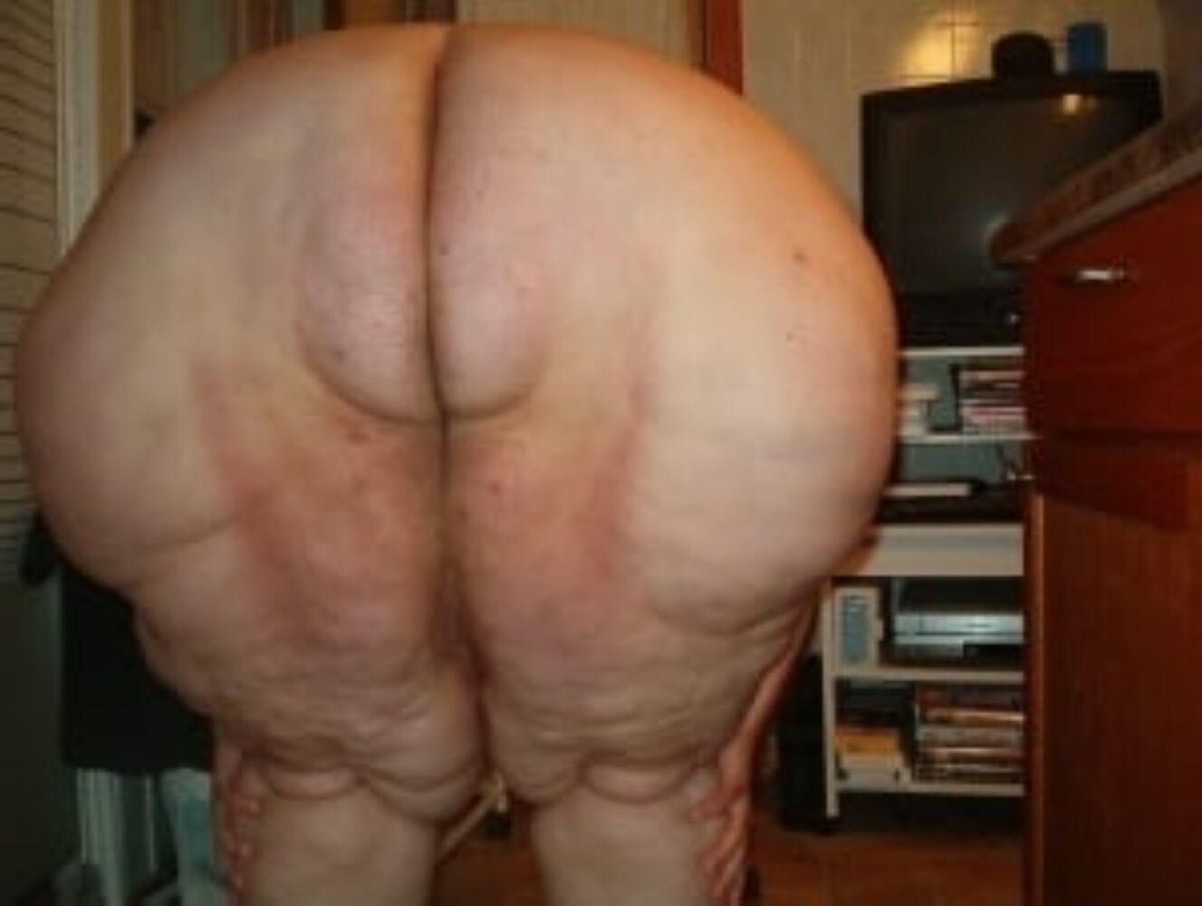 BUNDA GIGANTESCA