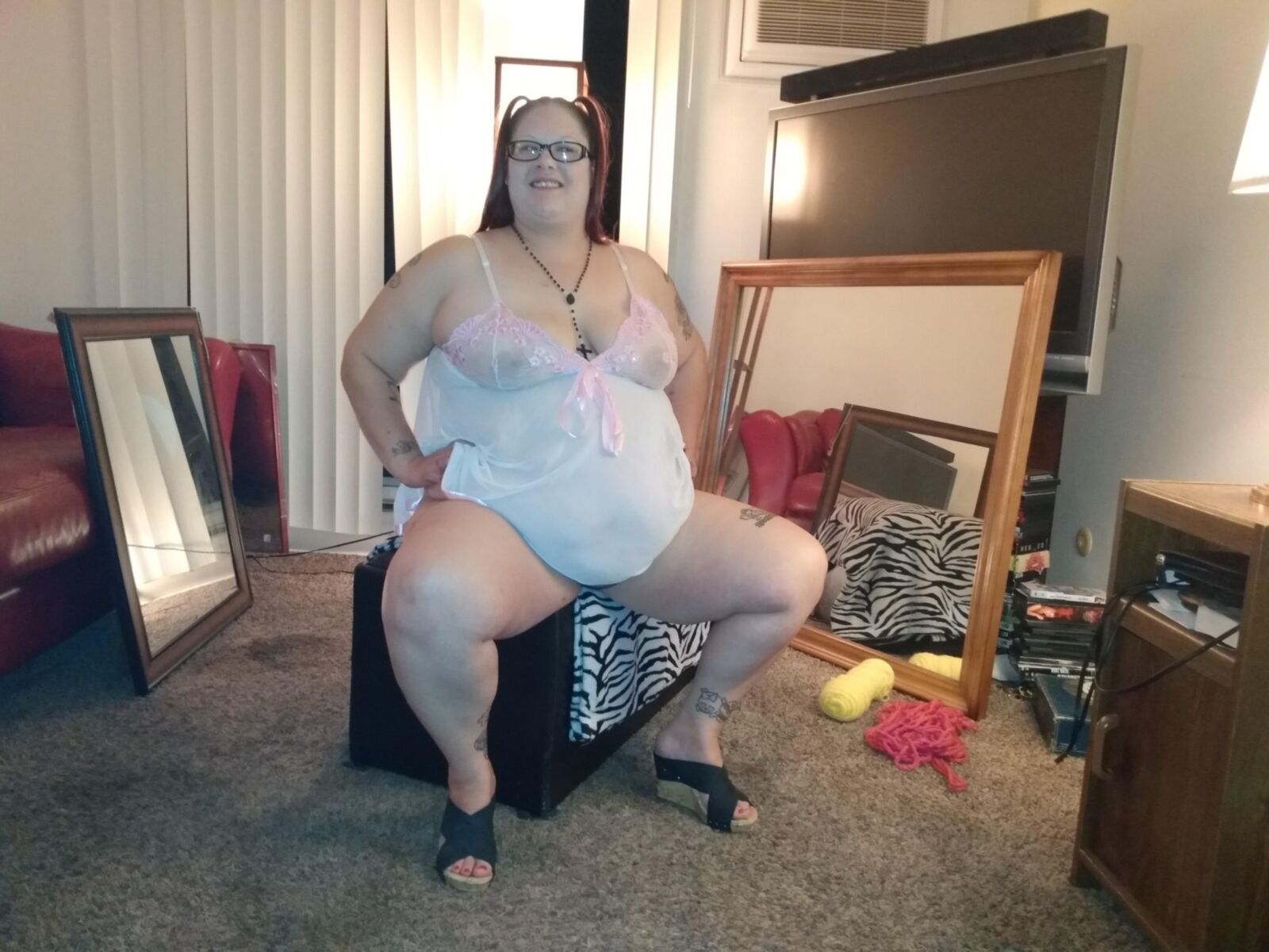 BBW pirralho PoppyJay lingerie e espelhos