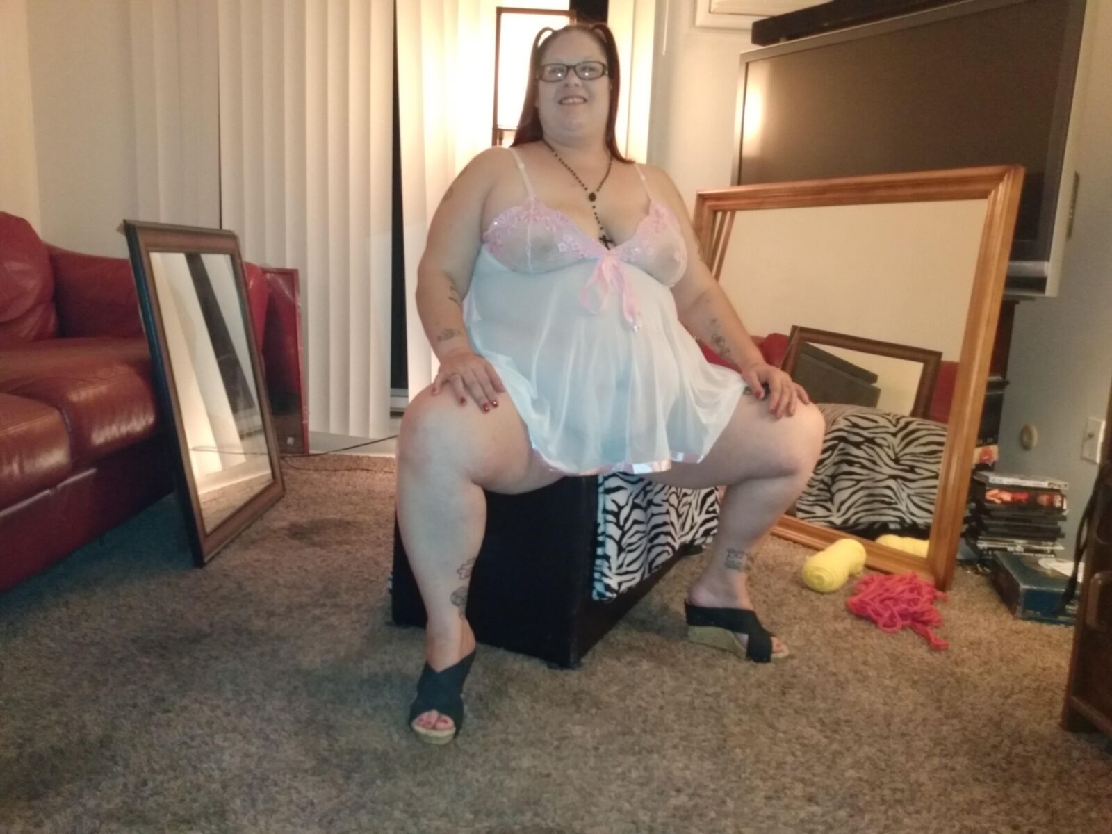 BBW brat PoppyJay lingerie and mirrors 