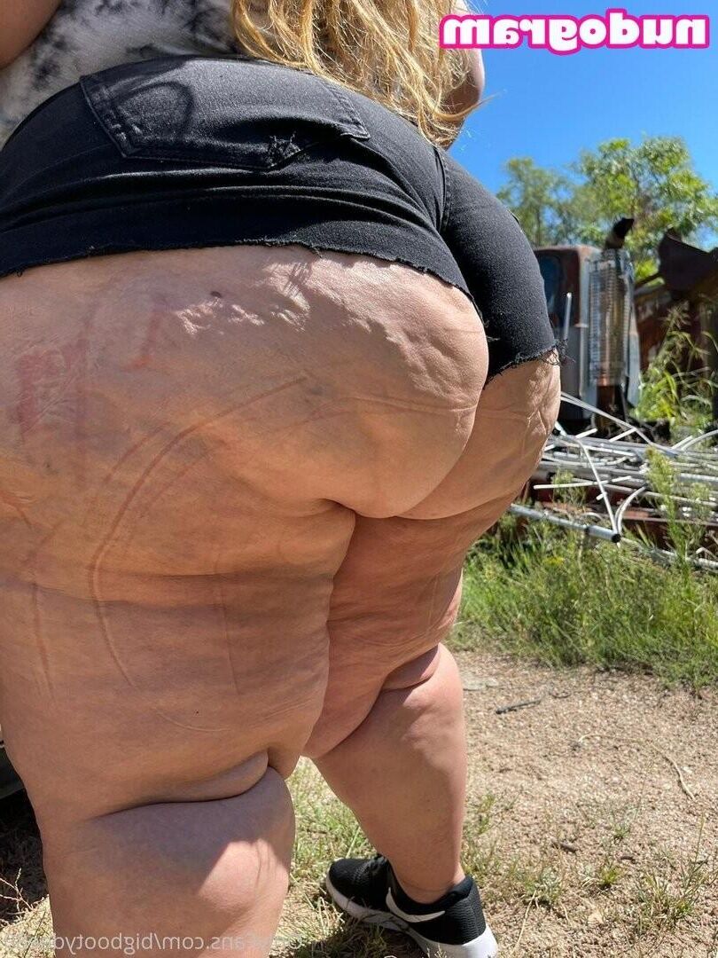 Dee the Fat Ass Latina Slut