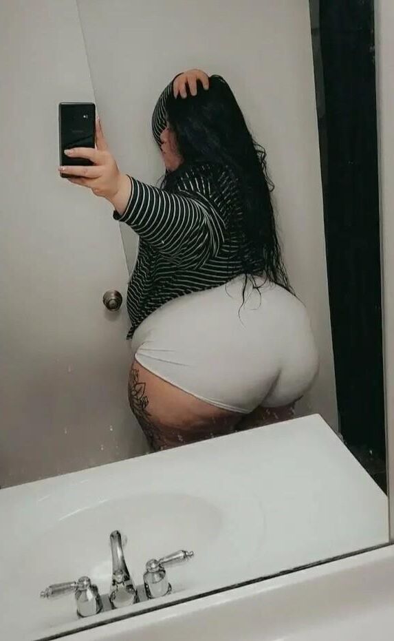 Dee, a Bunda Gorda Latina Puta