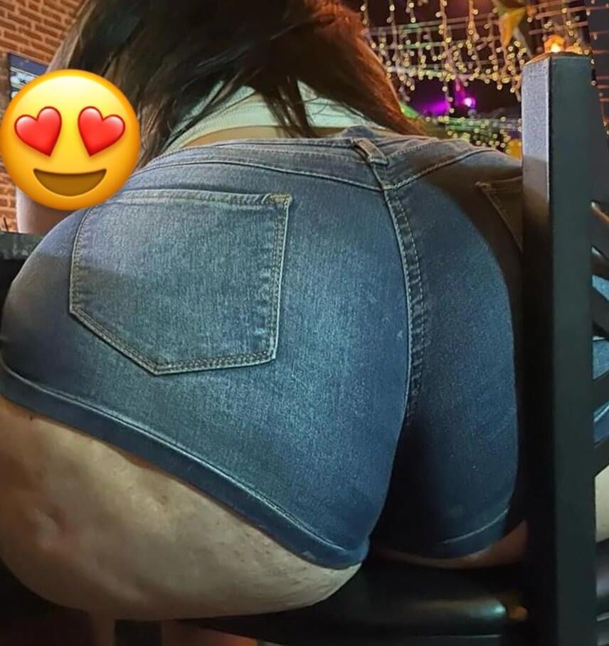 Dee, a Bunda Gorda Latina Puta