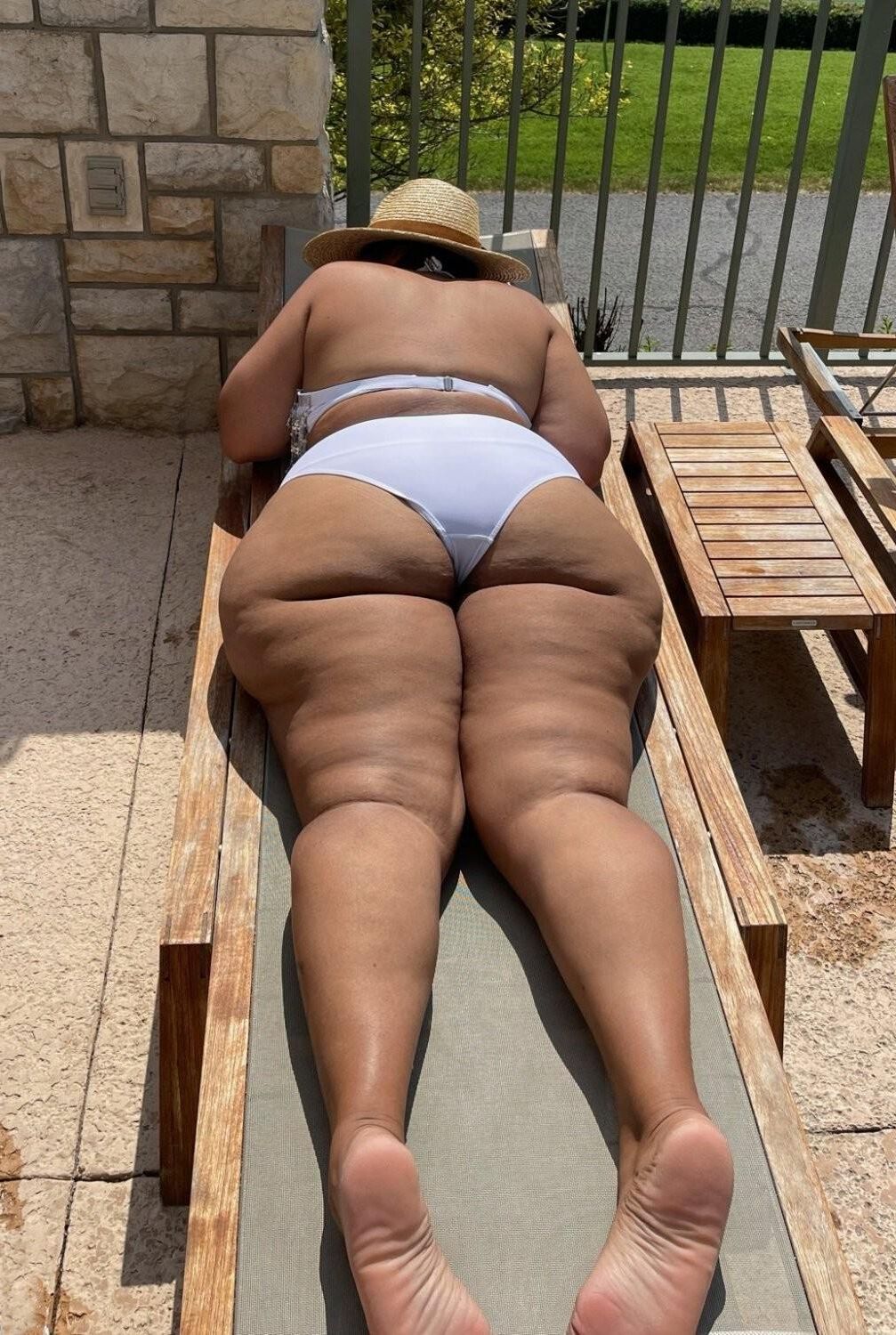 BEAUTIFUL THICK BIG ASS LATIN MAMI