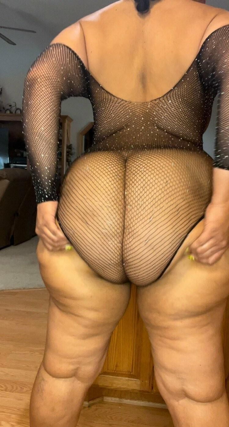 BEAUTIFUL THICK BIG ASS LATIN MAMI