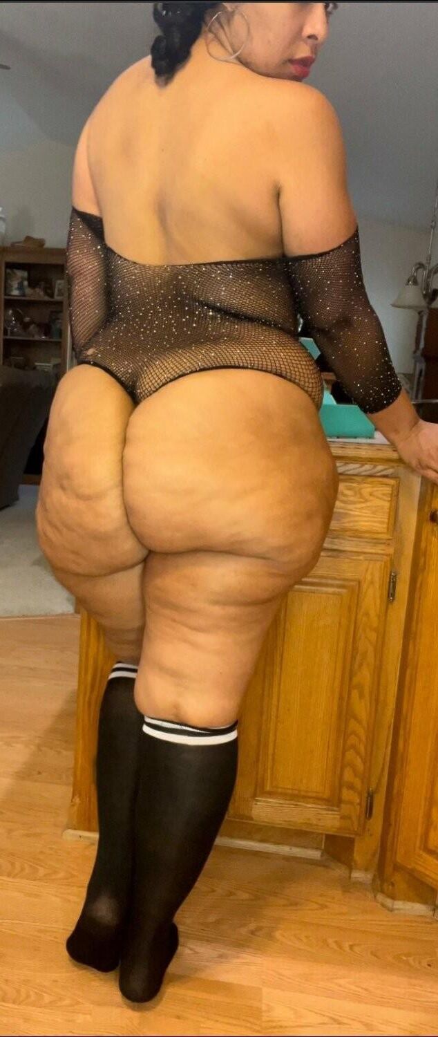 BEAUTIFUL THICK BIG ASS LATIN MAMI