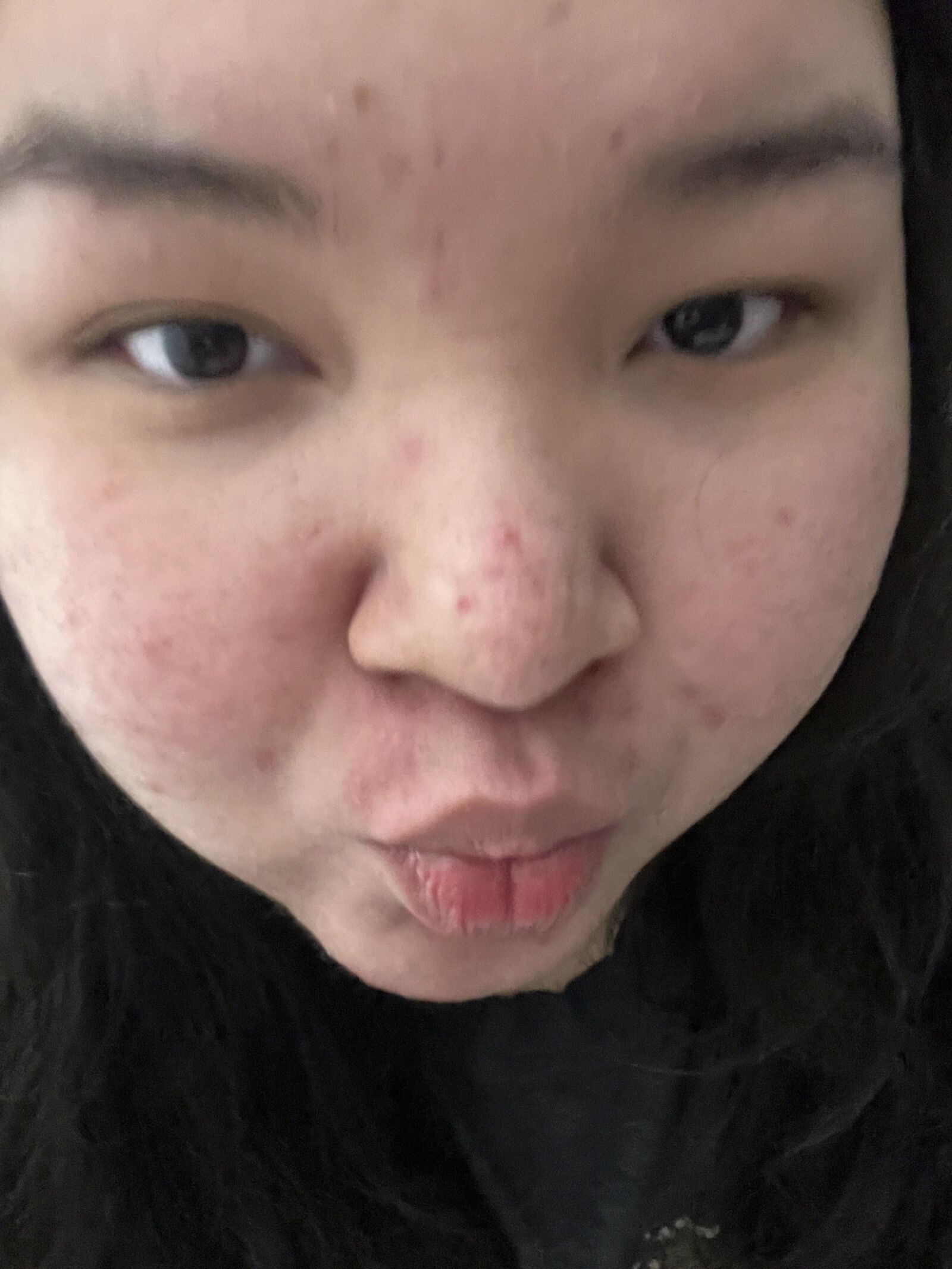 Fat ugly whore wants cum on her lips