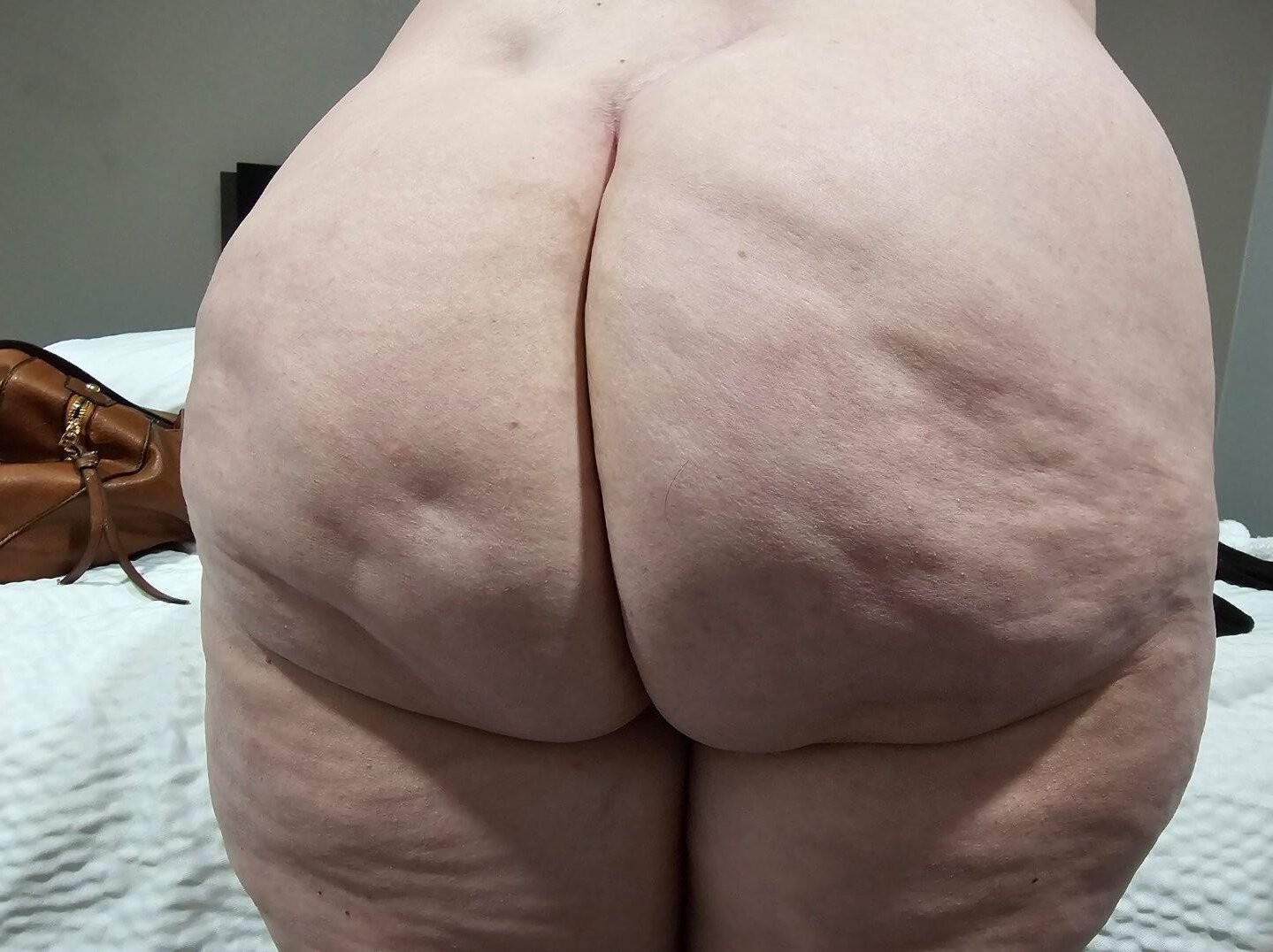 Big, thick and super sexy granny y.o.