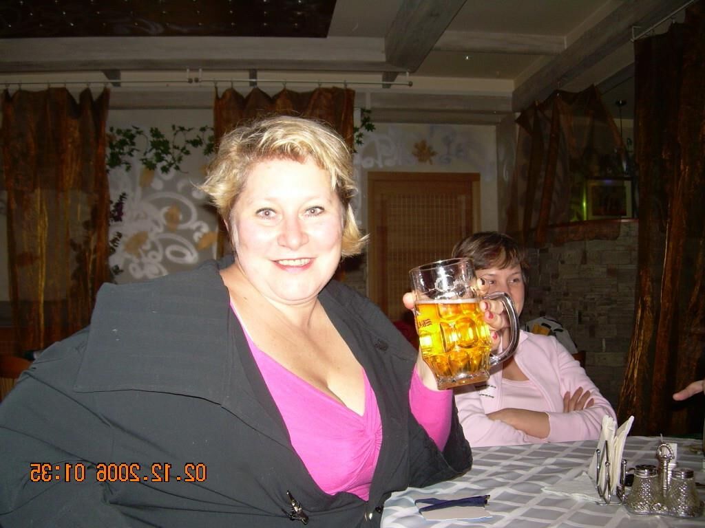 BBW Russian mature Elena from Sankt Petersburk & her happy l