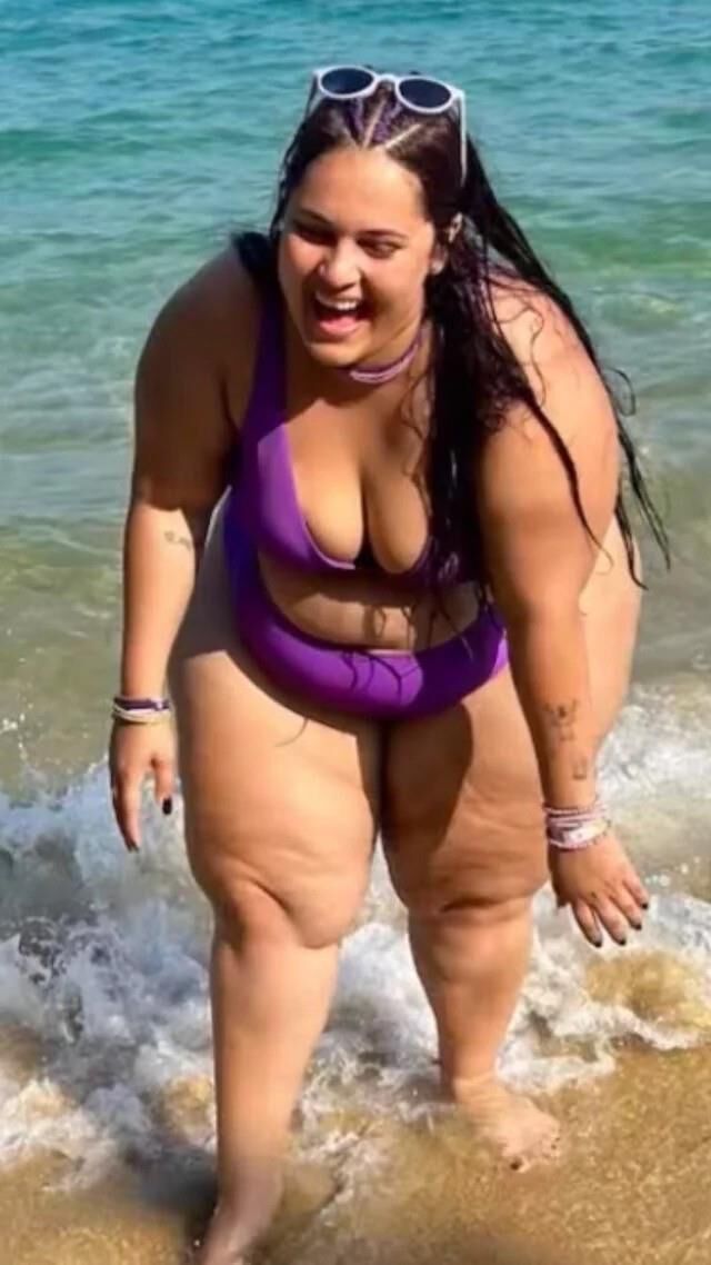 Joeline enorme bunda beleza brasileira tiktoker bbw garota misturada quente sh