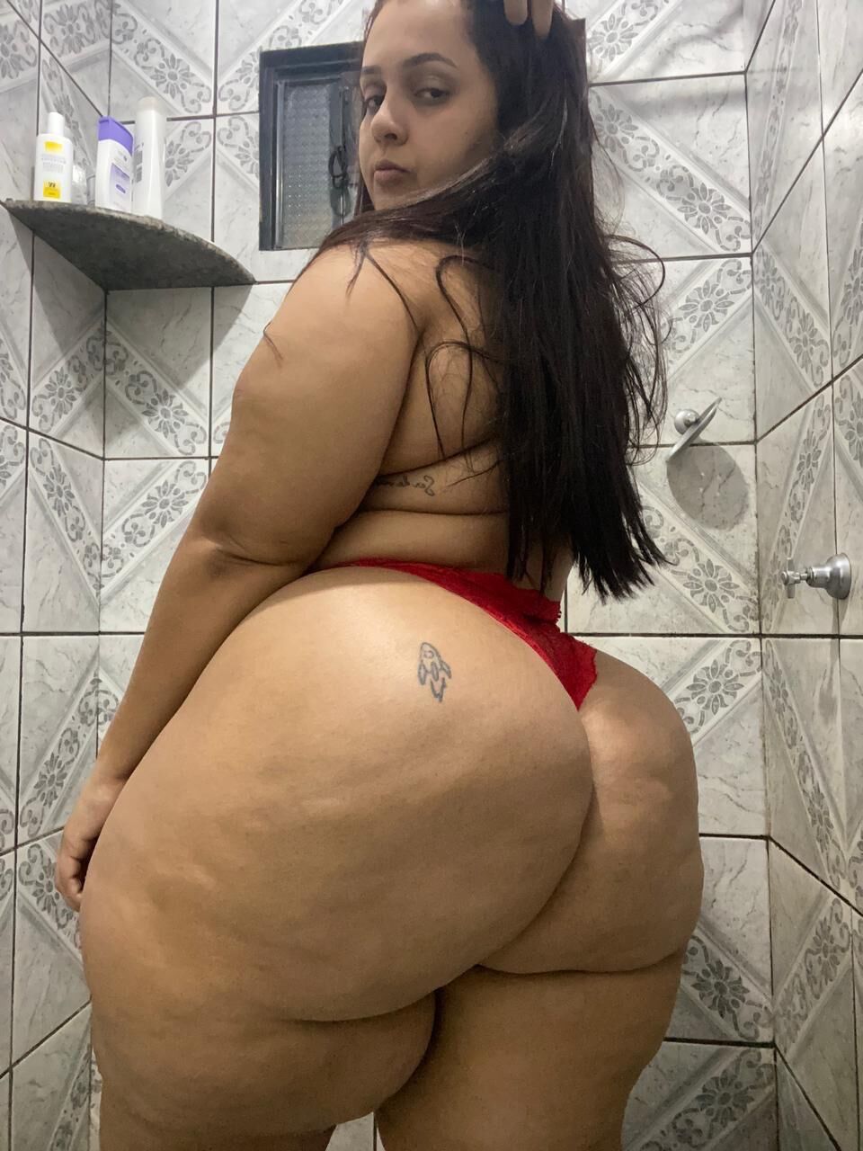 Joeline enorme bunda beleza brasileira tiktoker bbw garota misturada quente sh