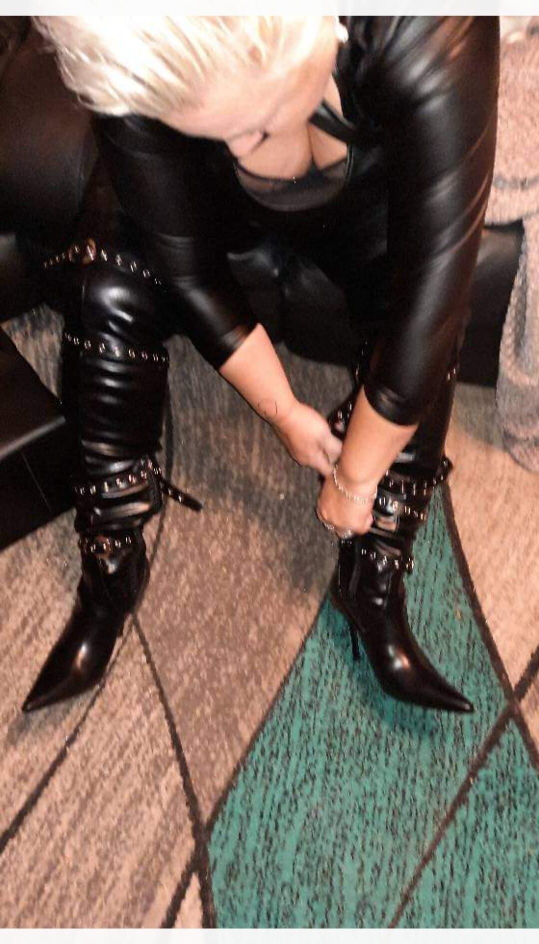 Consy fetish in boots