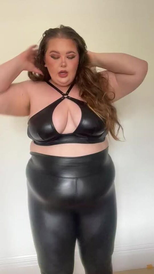 Sexy BBW PVC brilhante e látex