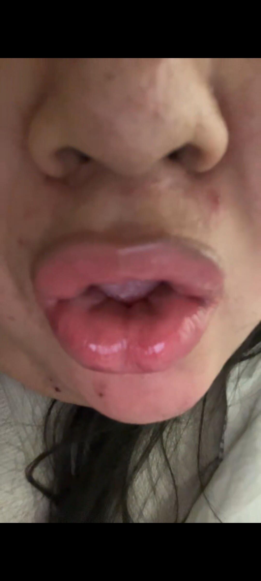 Fat whore wants cum on her lips