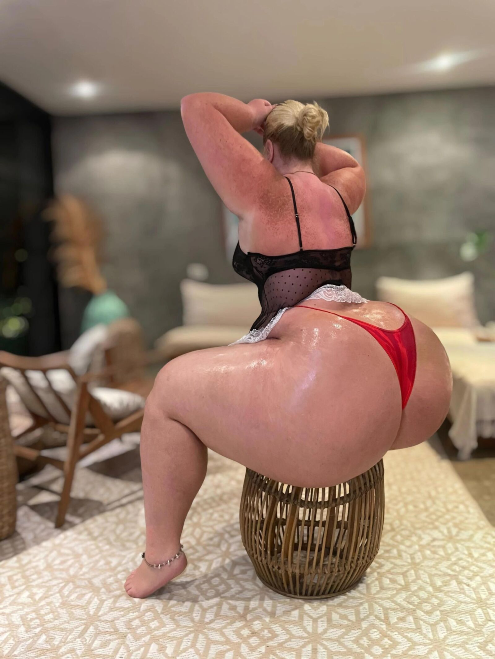 Super Booty Brit