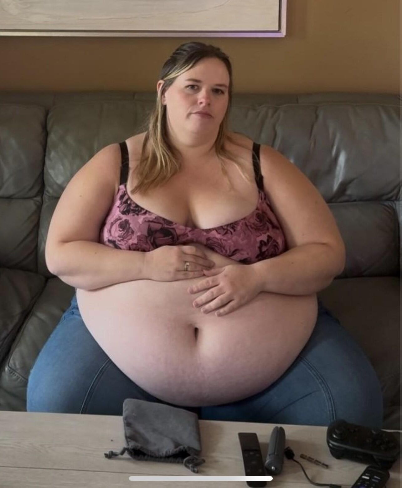 Obese Girls With Big Bellies Make Me Hard