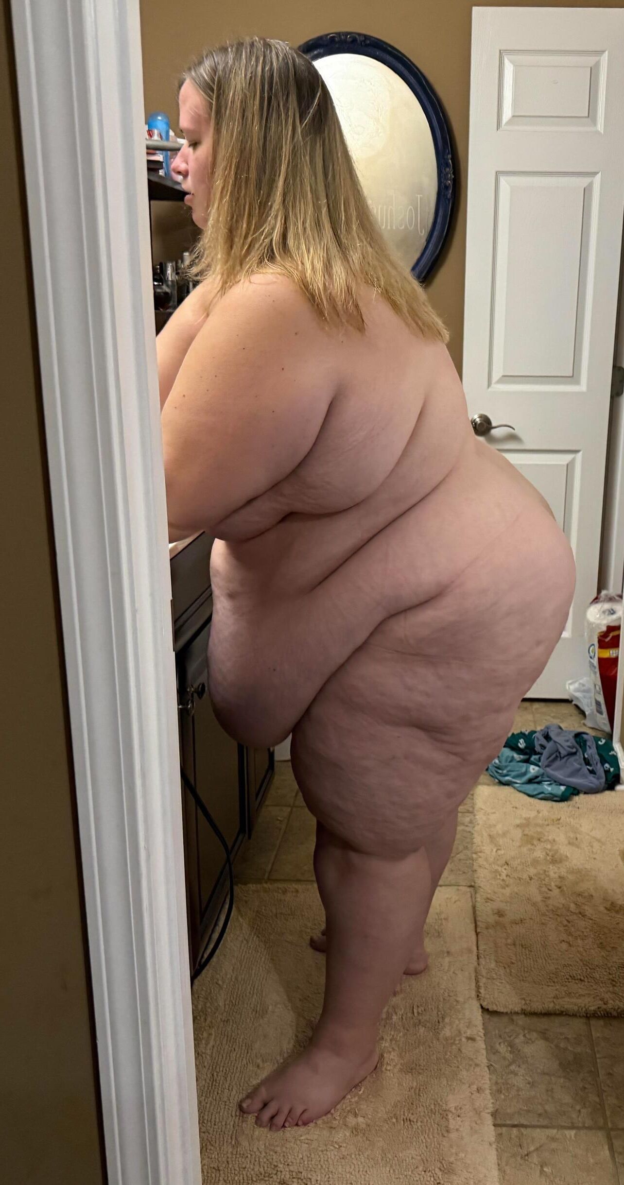 Obese Girls With Big Bellies Make Me Hard