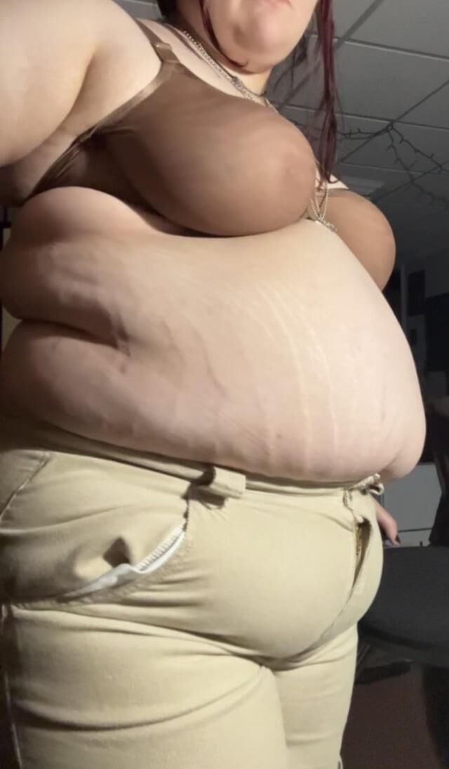 Obese Girls With Big Bellies Make Me Hard