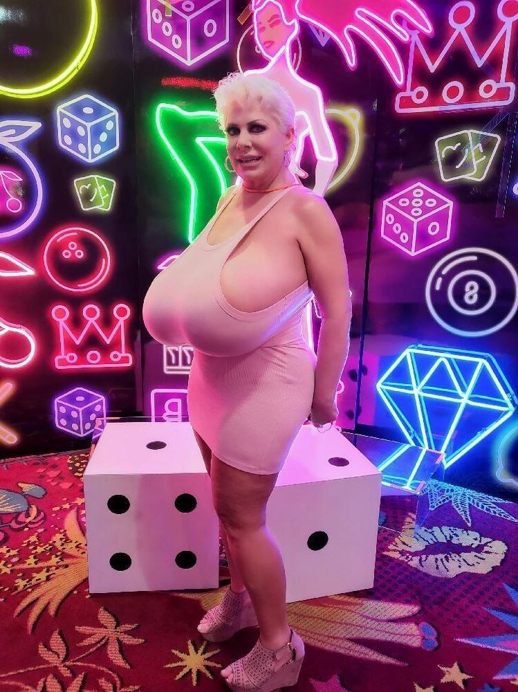 Worlds Best Pornstar Claudia Marie