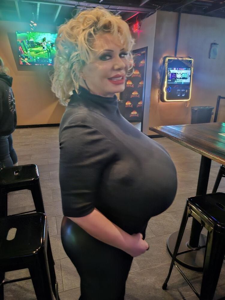 Worlds Best Pornstar Claudia Marie