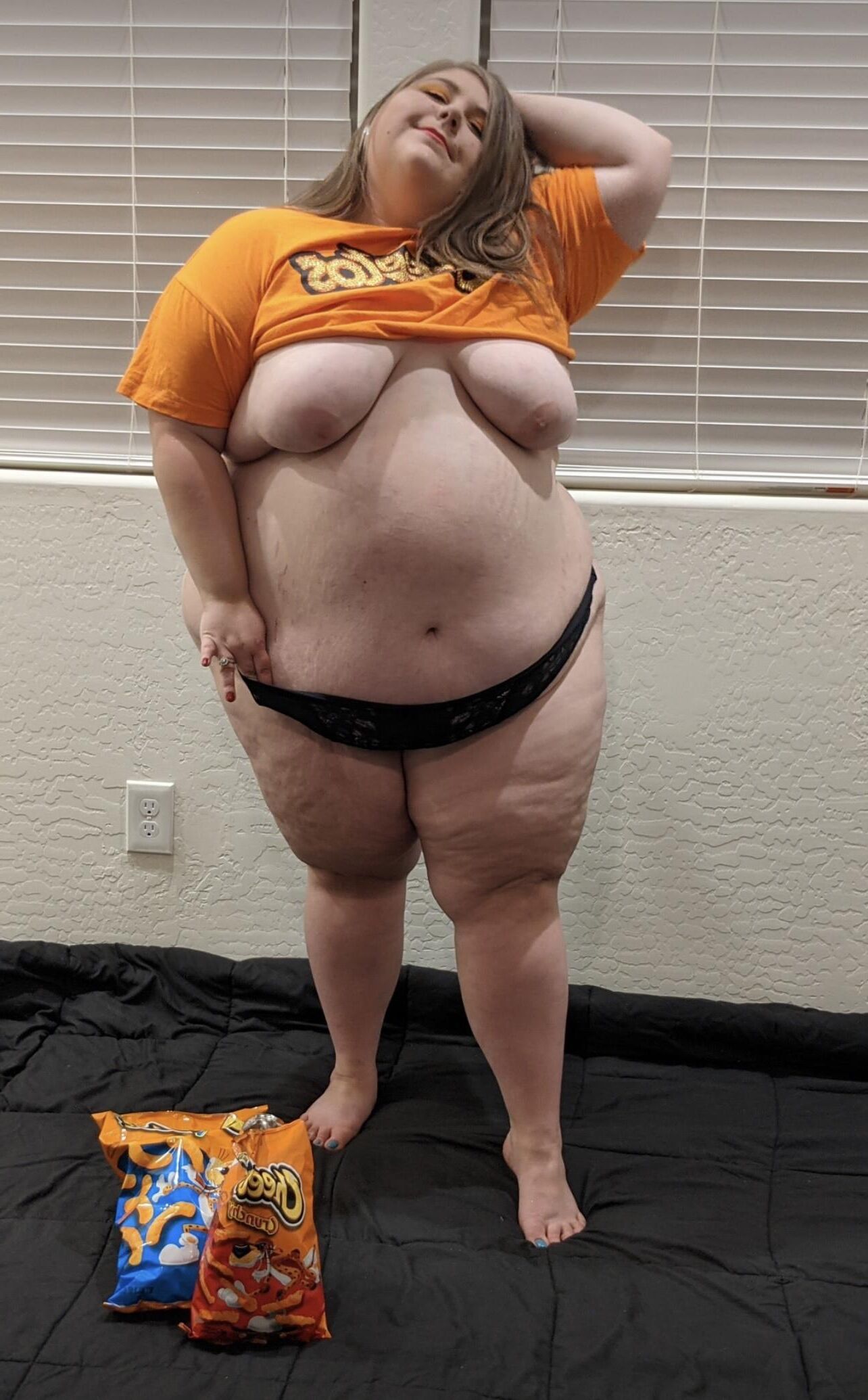 Linda jovem menina gorda