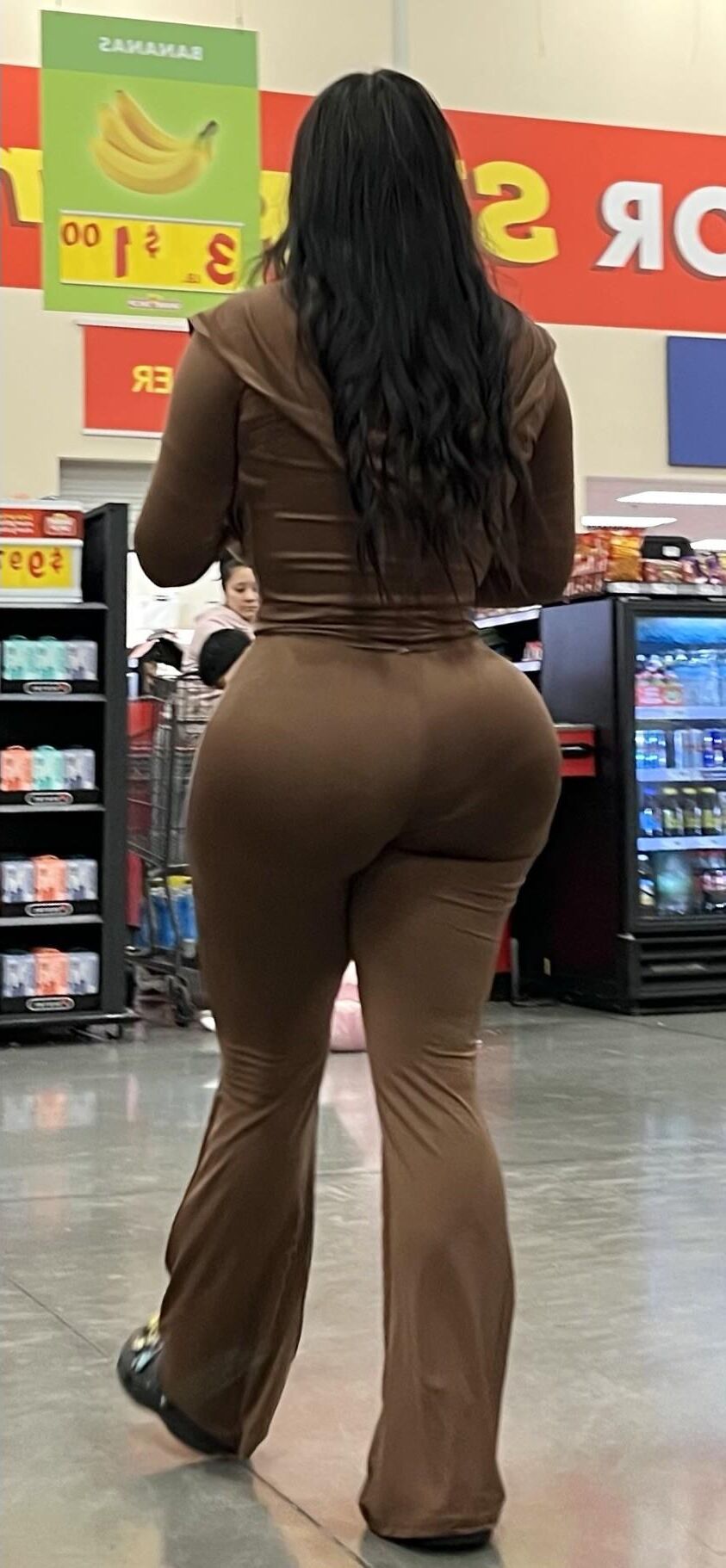 Booty brun candide