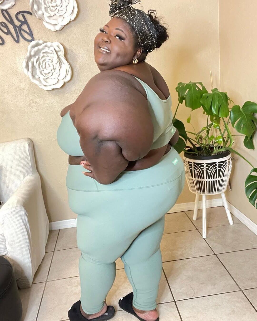 very fat and extreme pretty