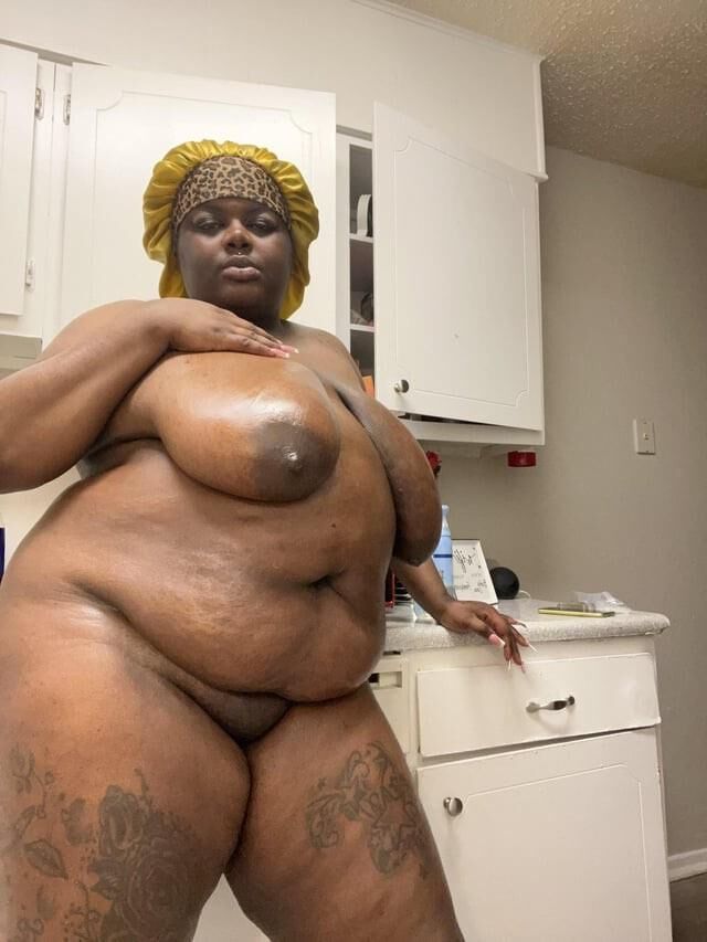 Fat Black Queens