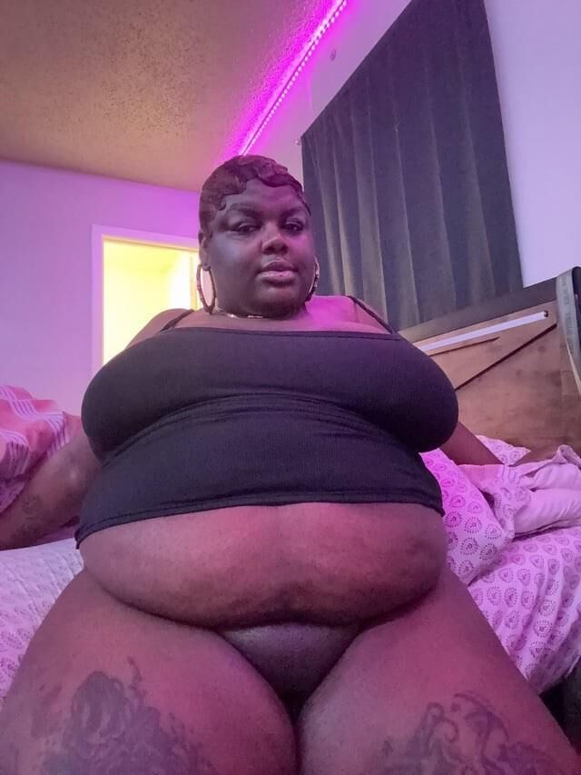 Fat Black Queens