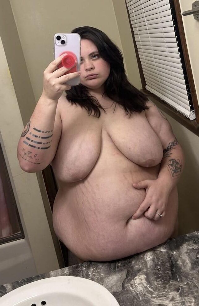 Sexy Pretty Girl Big Boobs n Belly