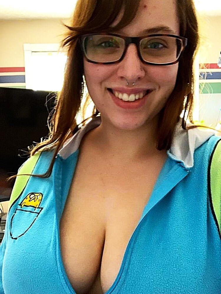 Hot Slutty BBW que trabaja en Walmart