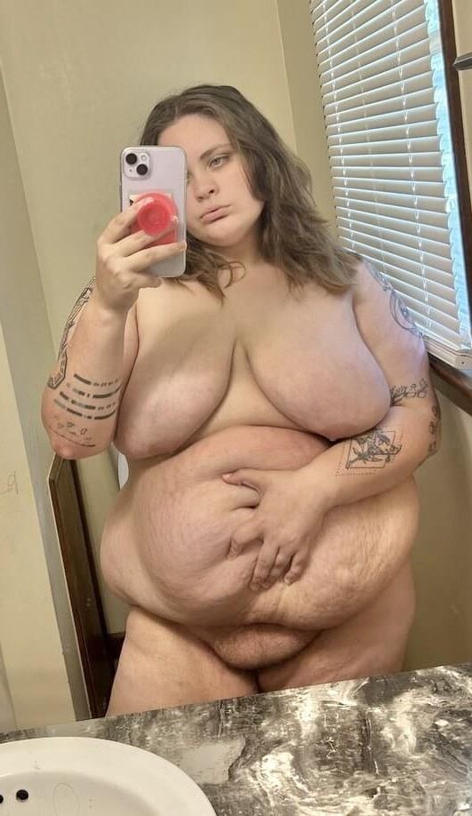 Sexy Pretty Girl Big Boobs n Belly