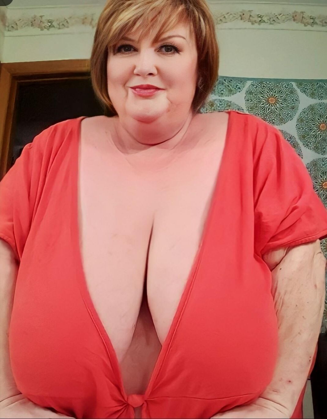 fully clothed sexy milfs