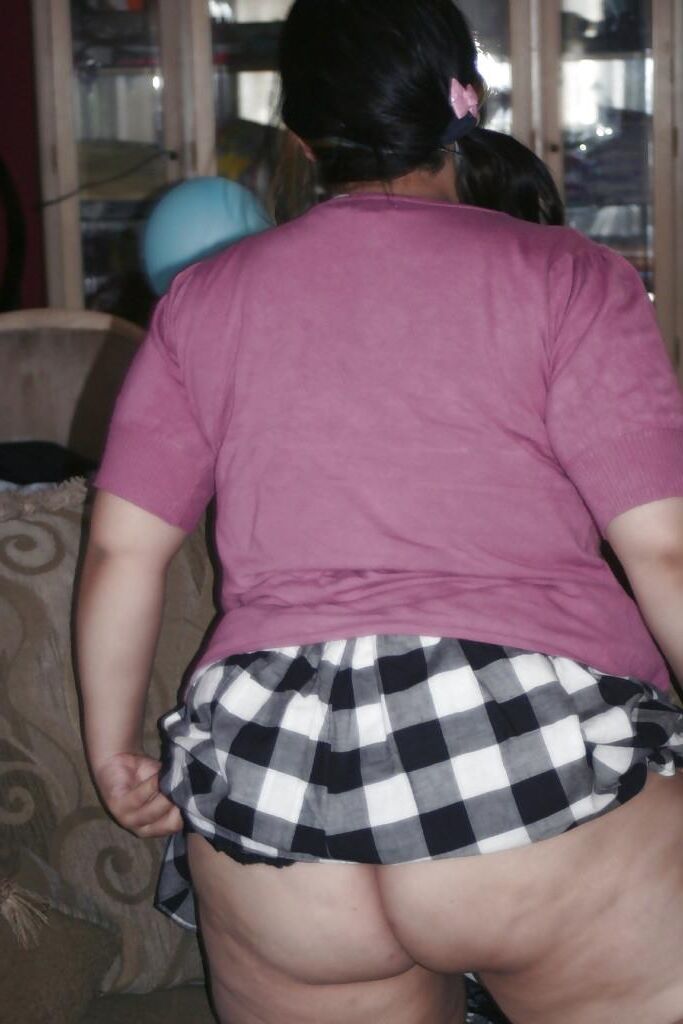 Adolescente gordita mexicana con coño perfecto