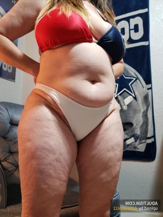 Love her big boobs, fat belly and cellulite butt