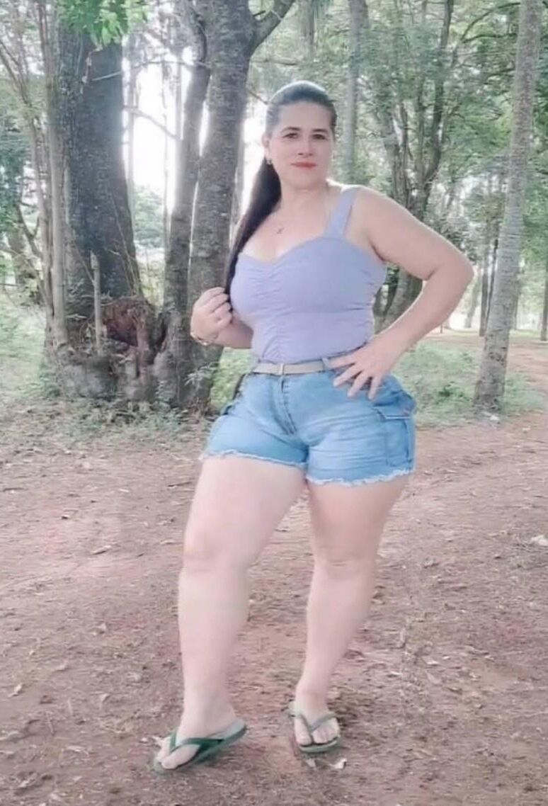 Joselin Abuela Nalgona Tetona