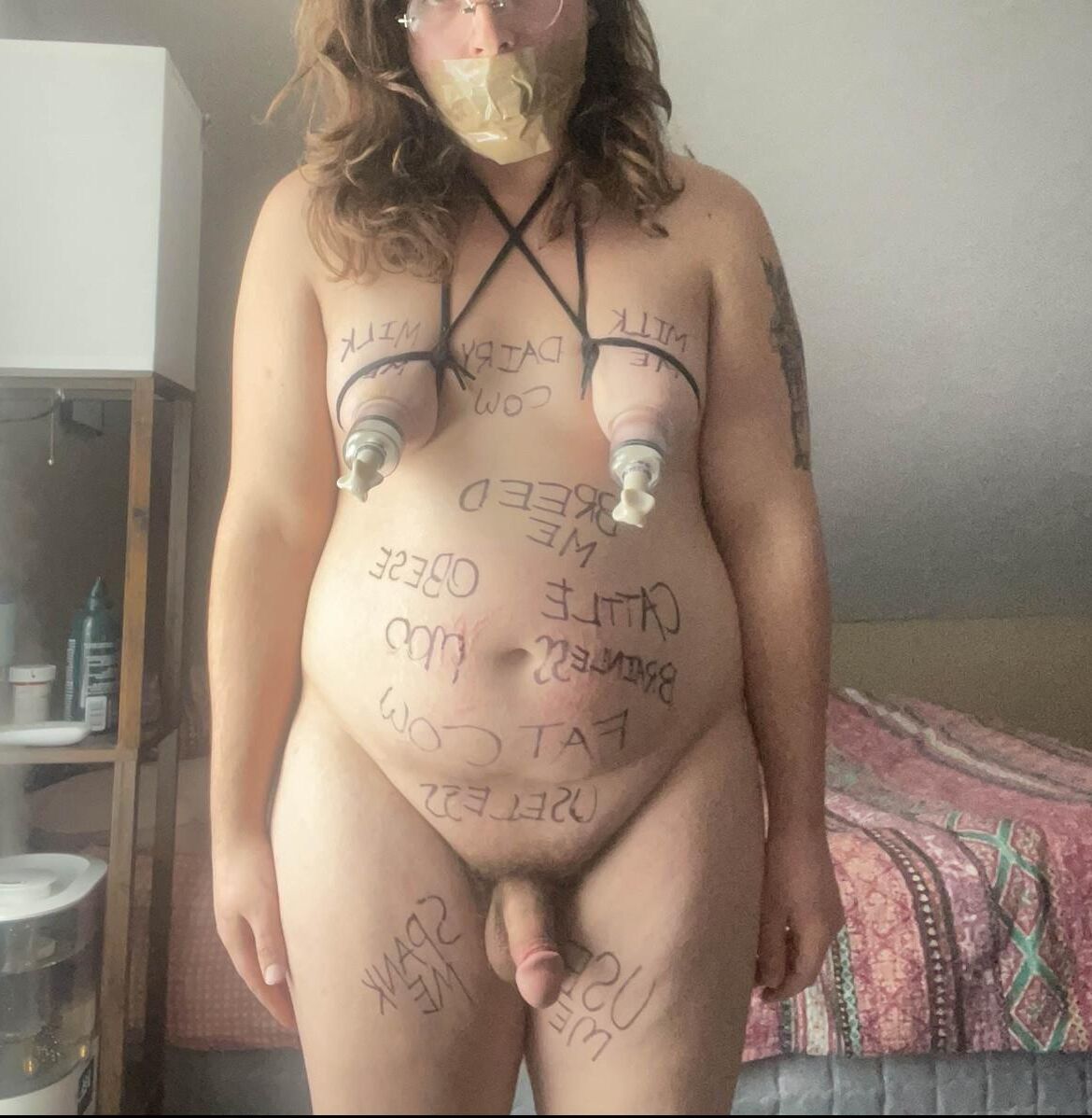 Vacada transexual gorda y fea humillada