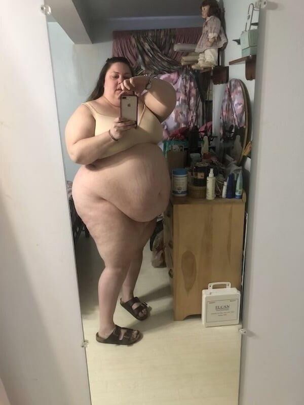 BBW AMANDA such a hot gut in love with this one