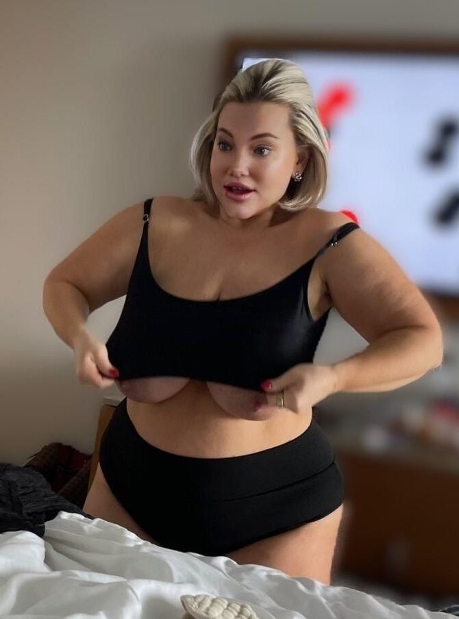 BBW妻巨大なおっぱいとお尻