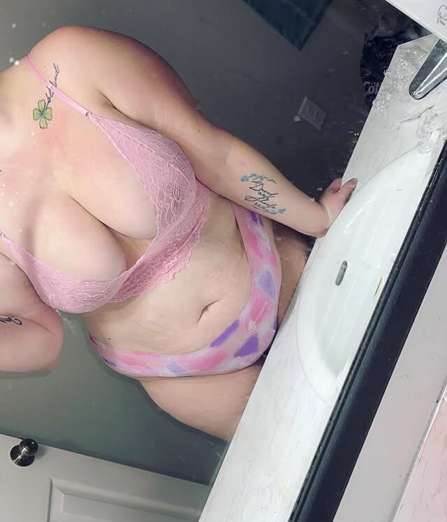 Instagram curvy_beauty
