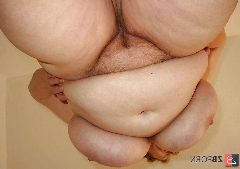 極端に巨大なおっぱいを持つアマチュア