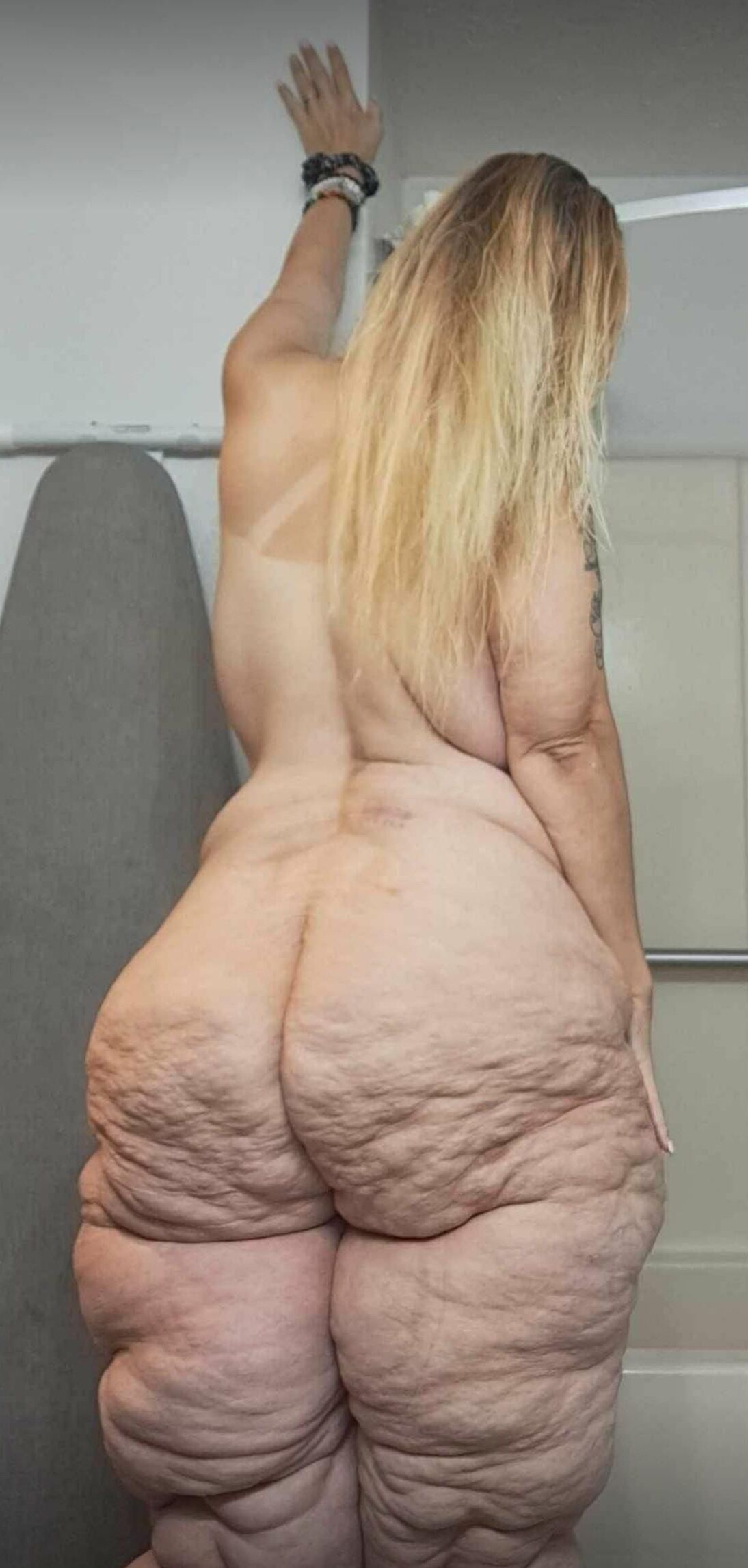 Serious Fat Fetish : BBW Cellulite Goddess