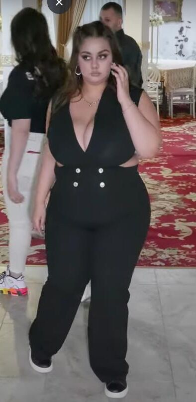 nnホットな女性