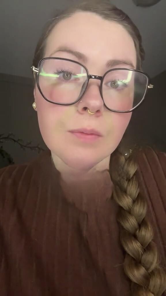 Bella énorme cul gros seins beauté bbw tik toker girl mixte hot pho