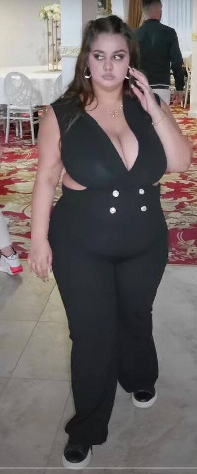 nnホットな女性